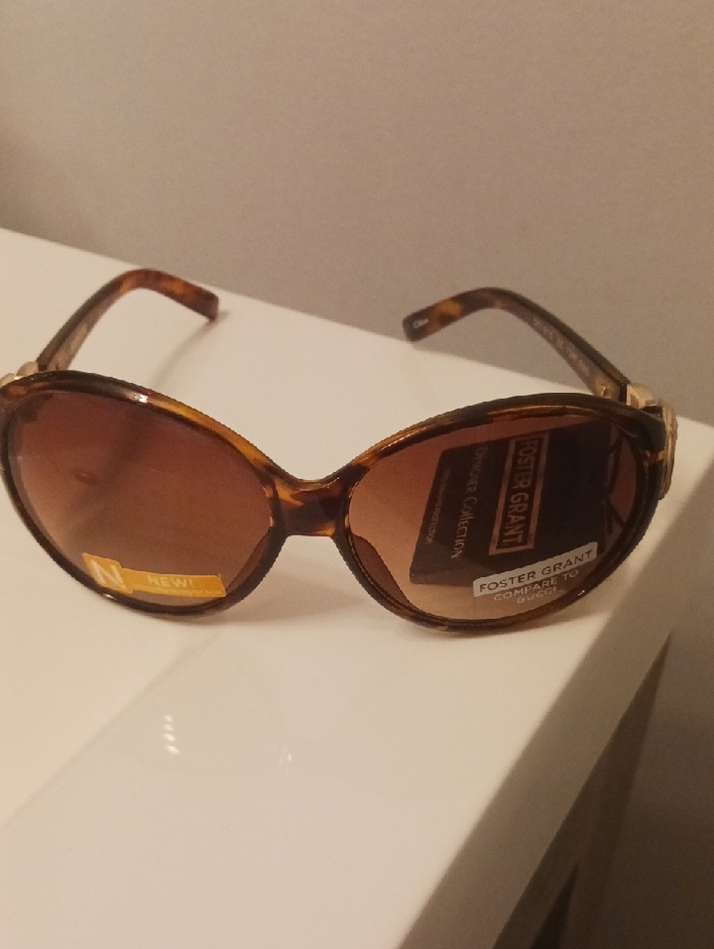 Foster Grant Women's Tortoiseshell Brown Oval Sunglasses